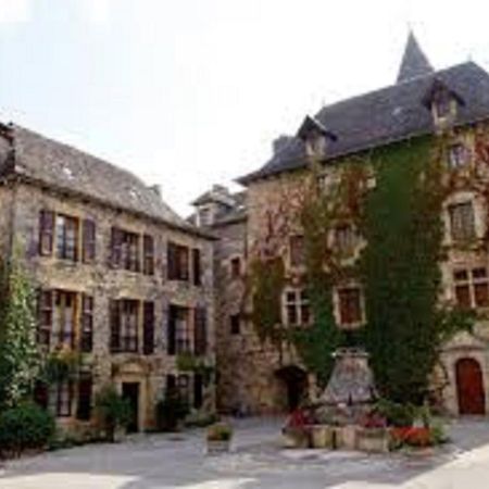 Hotel Bouloc Gabriac  Exteriér fotografie